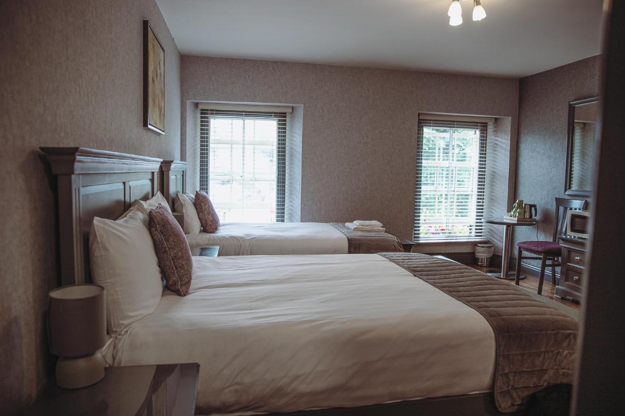 Muskerry Arms Bar And B&B Blarney Exterior photo