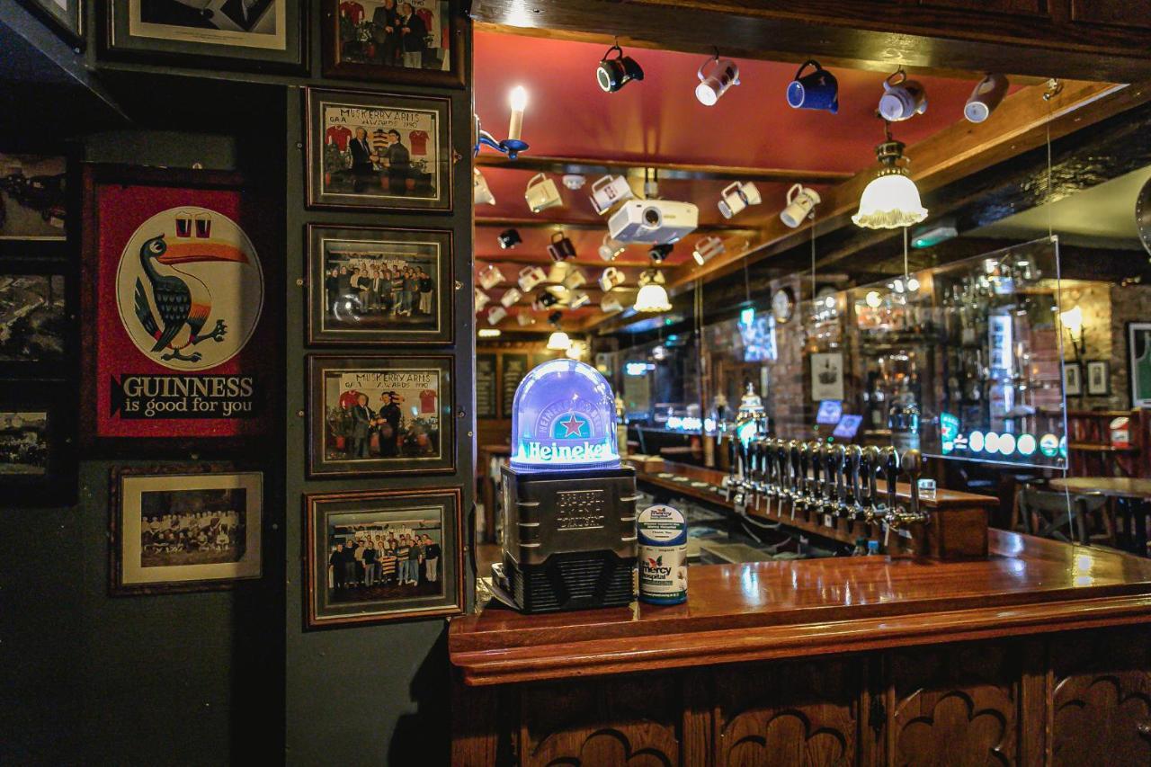 Muskerry Arms Bar And B&B Blarney Exterior photo
