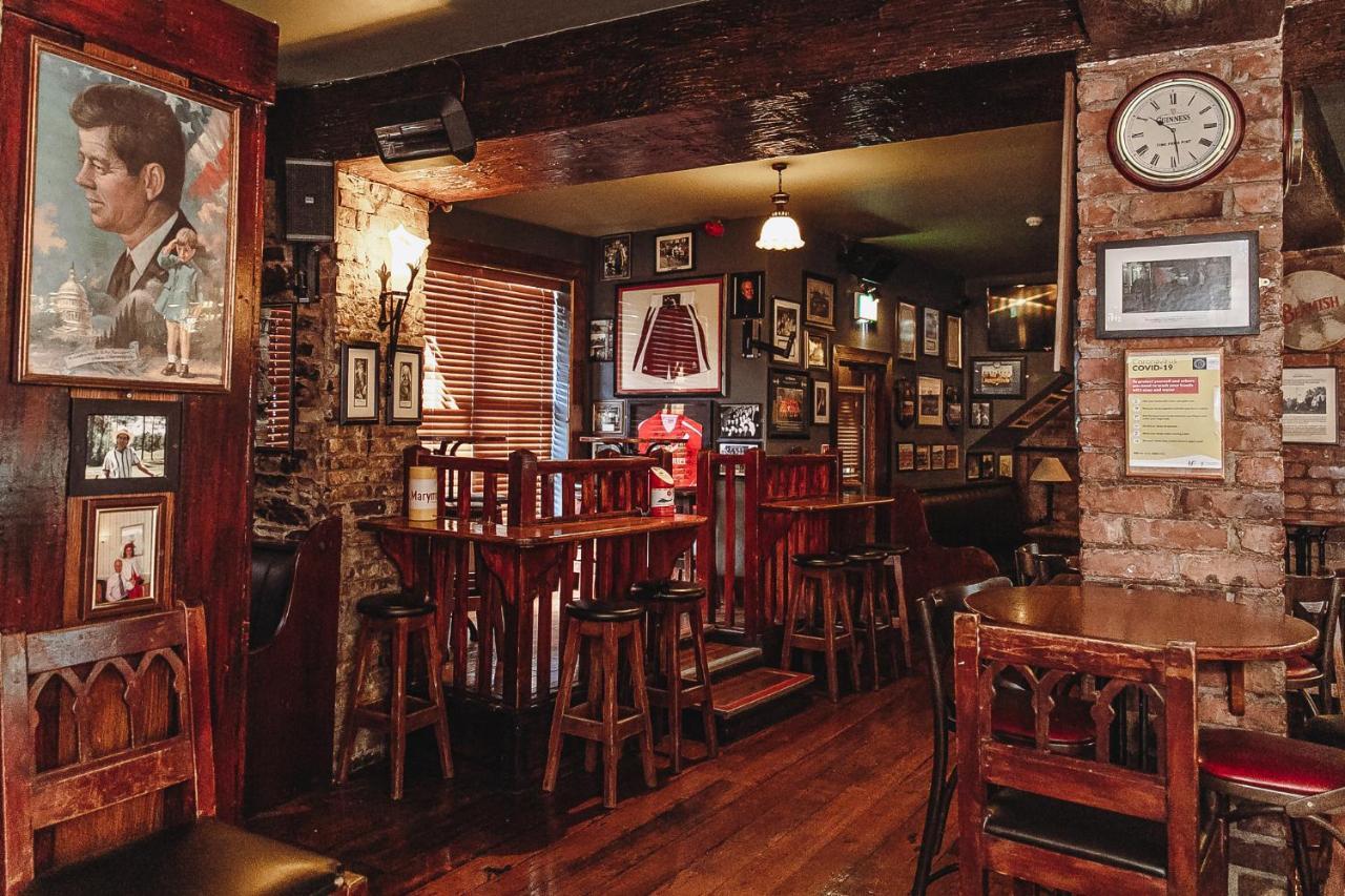 Muskerry Arms Bar And B&B Blarney Exterior photo