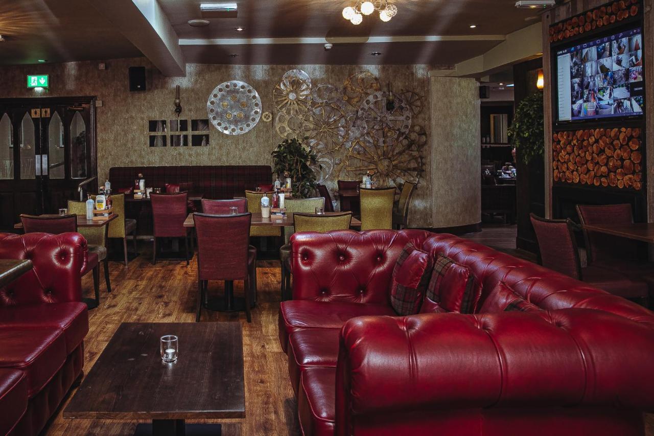 Muskerry Arms Bar And B&B Blarney Exterior photo