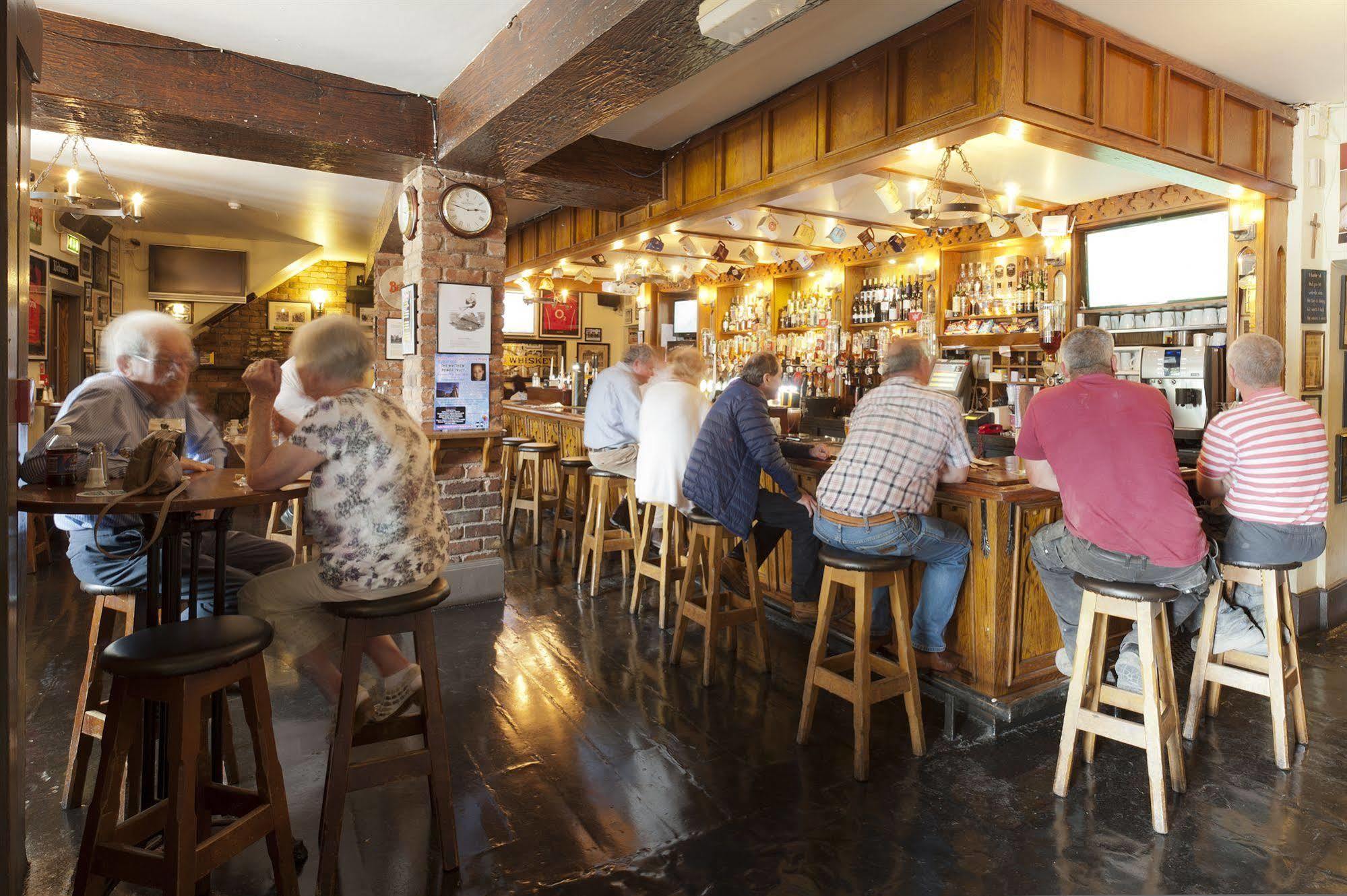 Muskerry Arms Bar And B&B Blarney Exterior photo